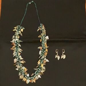 Women’s necklace